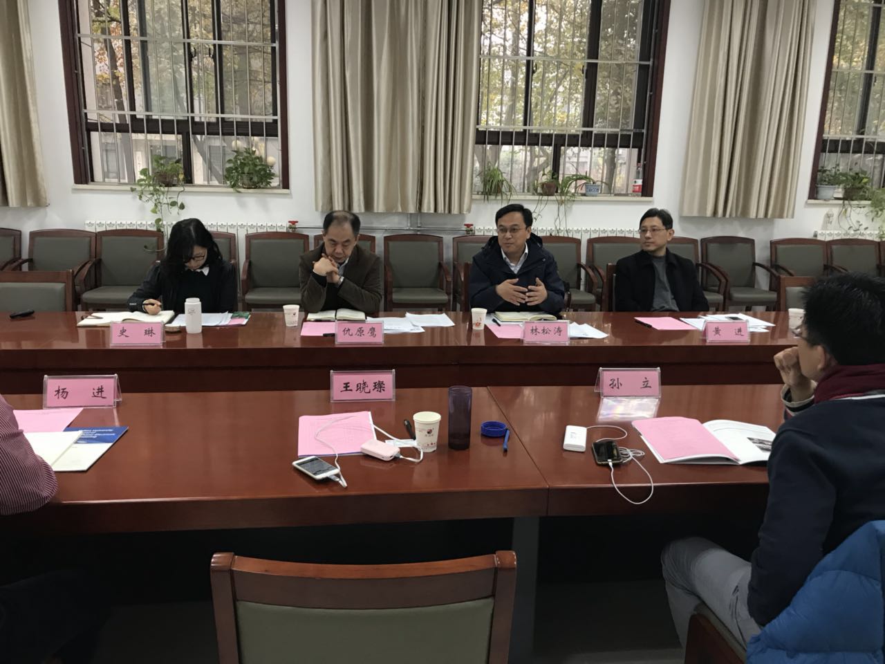 国产直播
领导见面会3