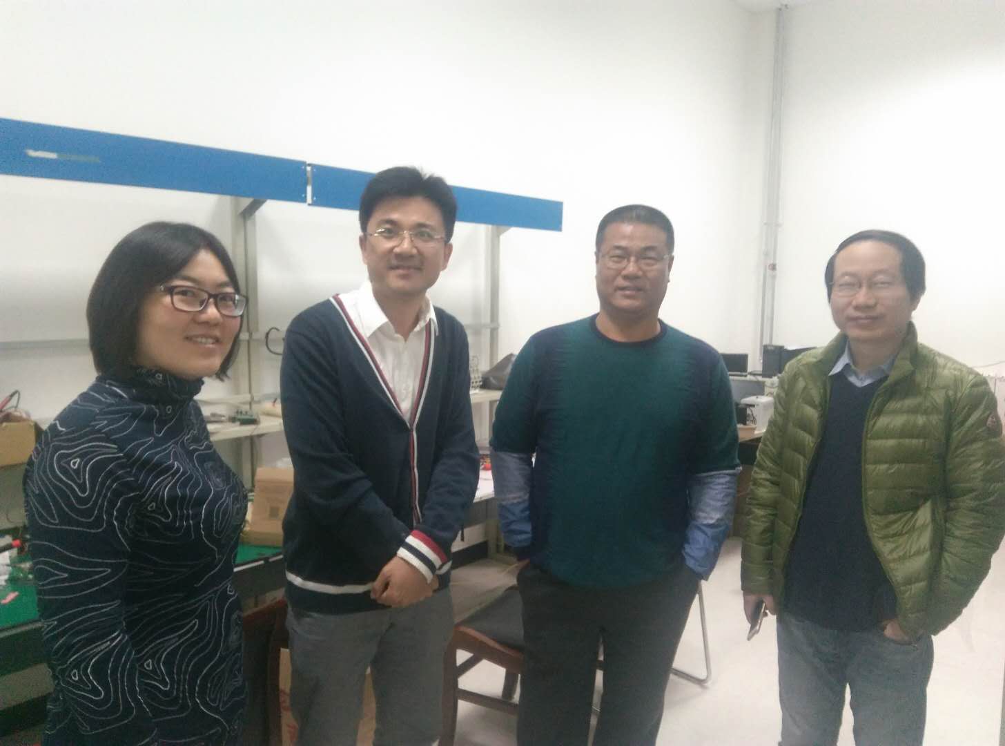 孙立博士、王晓璨博士参观国产直播
电气工程系实验室