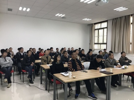 国产直播
组织新进教师进行首聘期满述职汇报